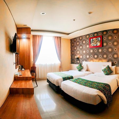 Grand Madani Hotel Mataram Eksteriør bilde