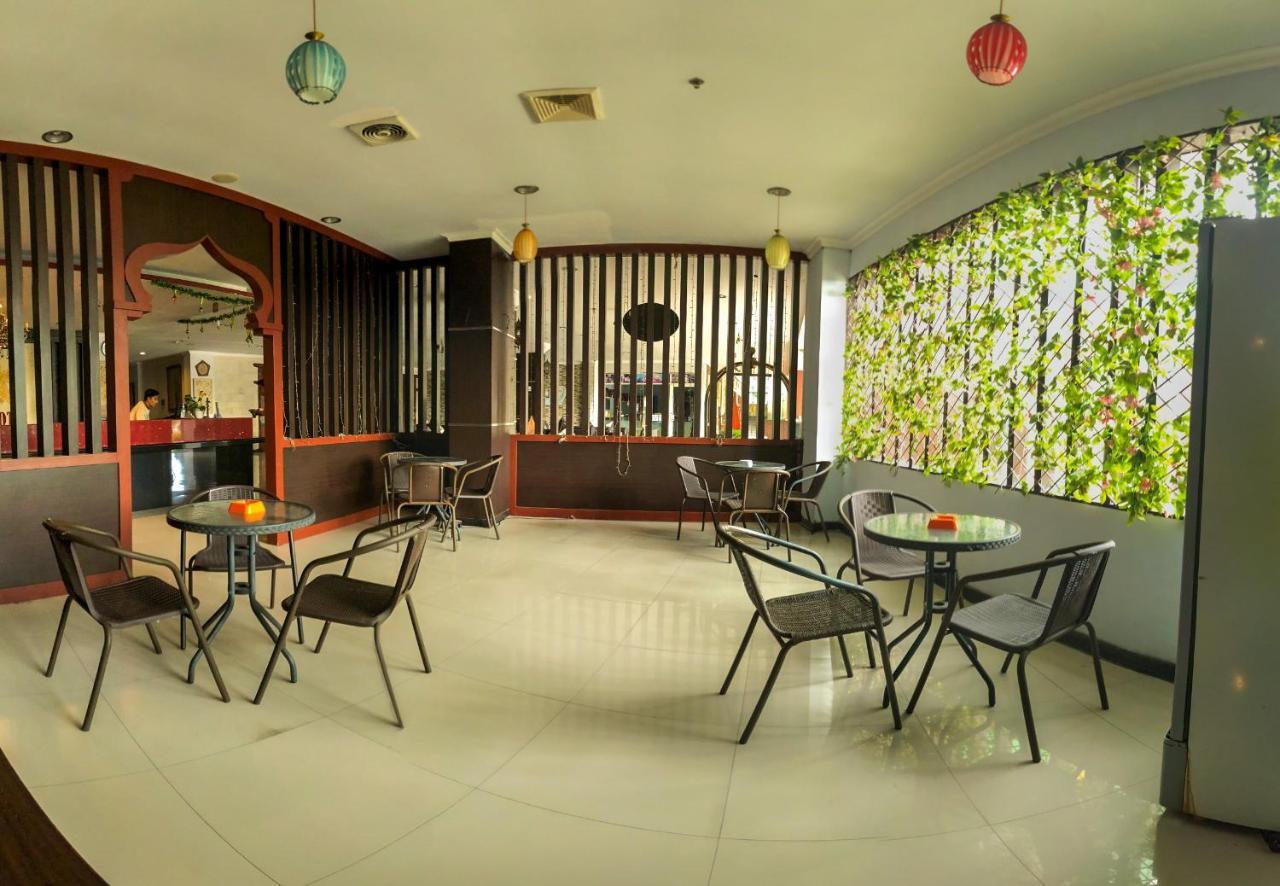 Grand Madani Hotel Mataram Eksteriør bilde