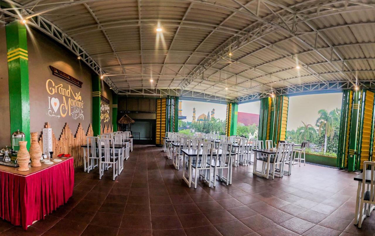 Grand Madani Hotel Mataram Eksteriør bilde