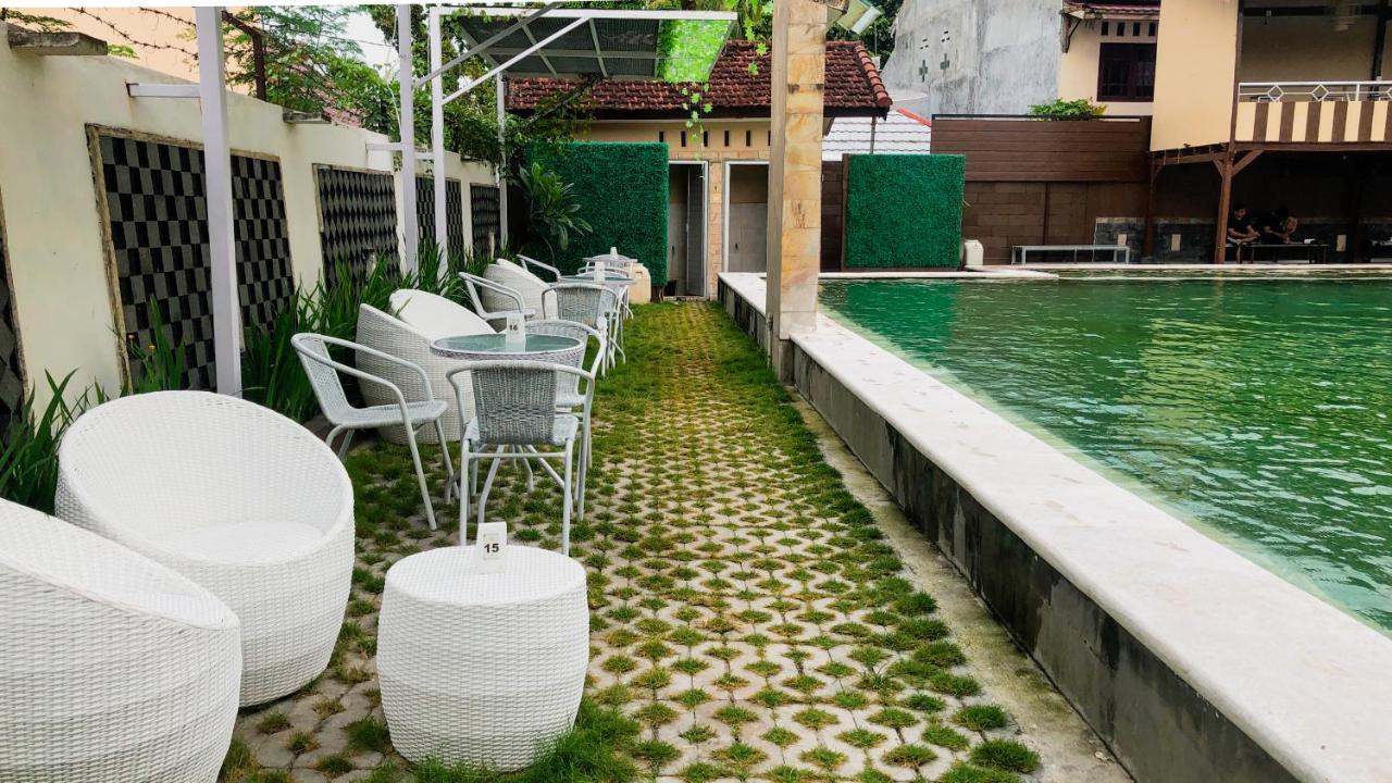 Grand Madani Hotel Mataram Eksteriør bilde