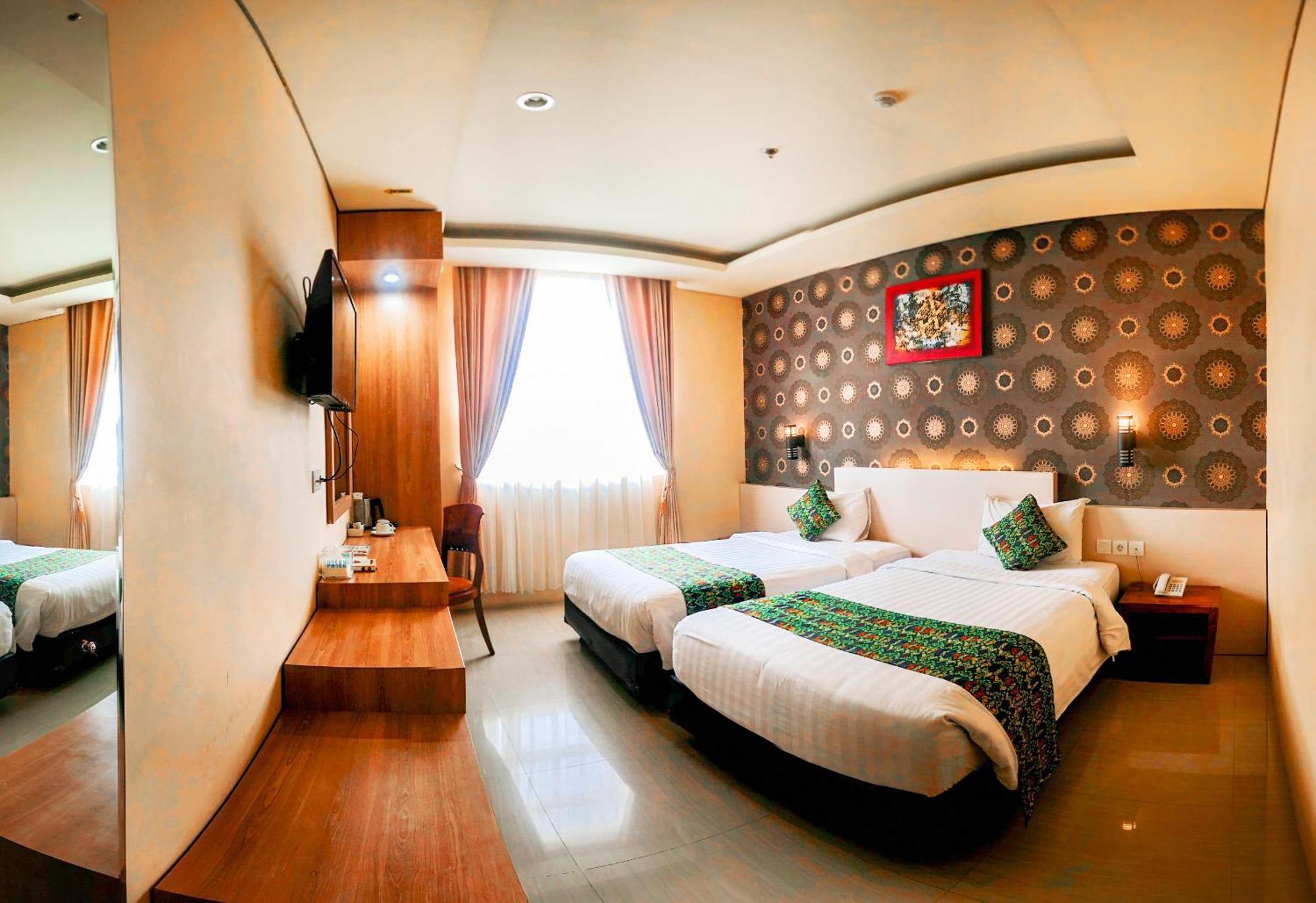 Grand Madani Hotel Mataram Eksteriør bilde