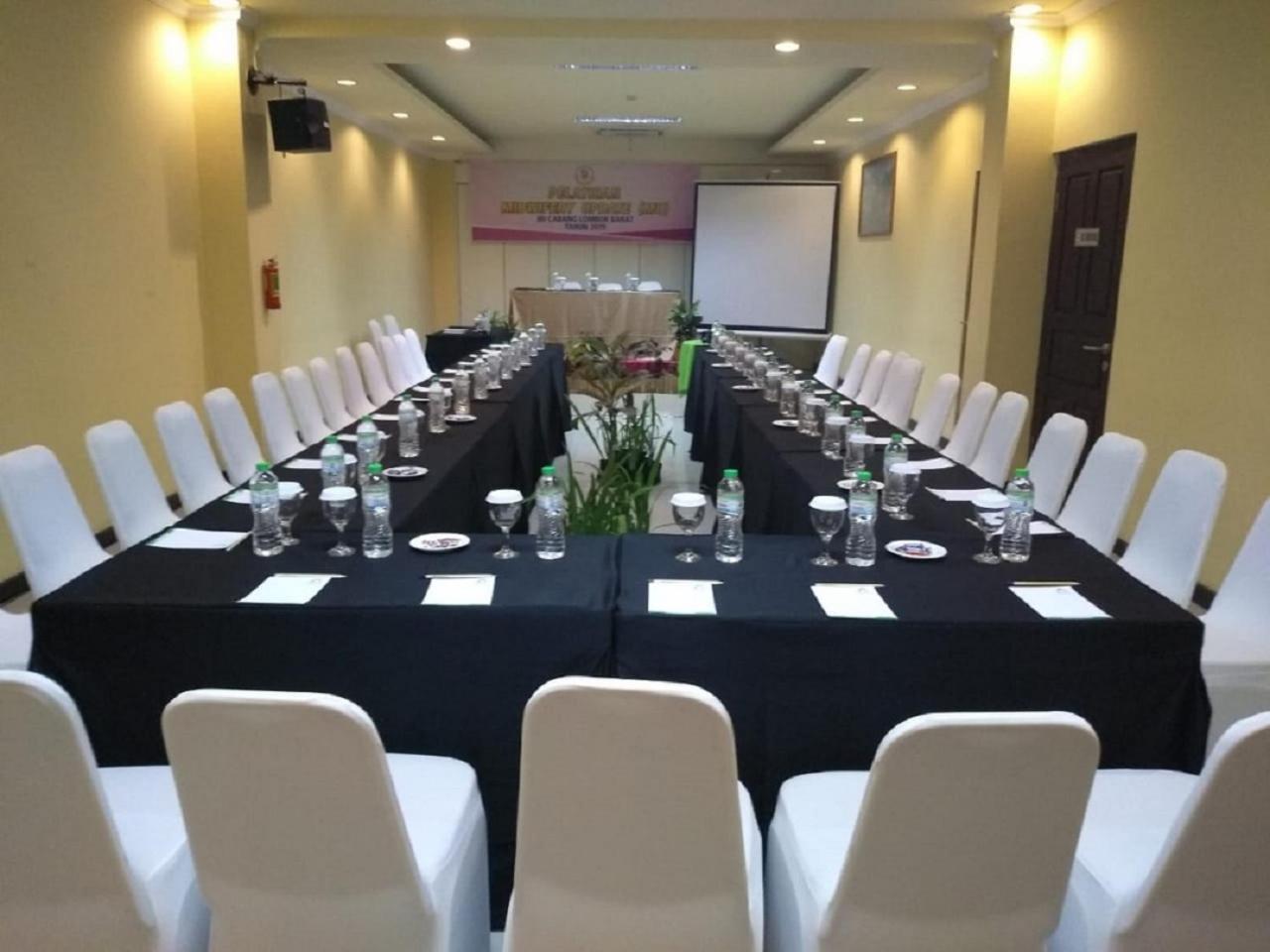Grand Madani Hotel Mataram Eksteriør bilde