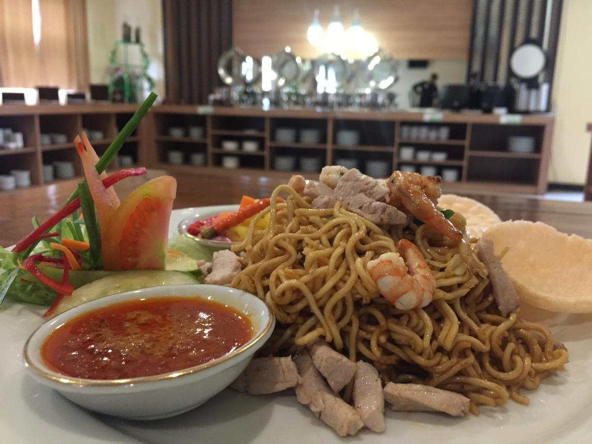 Grand Madani Hotel Mataram Eksteriør bilde