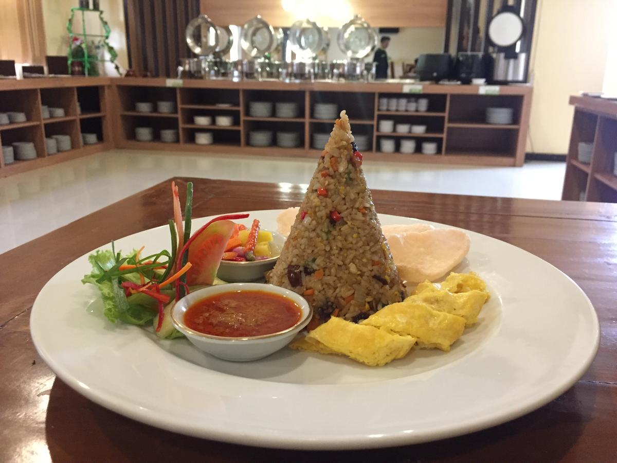 Grand Madani Hotel Mataram Eksteriør bilde
