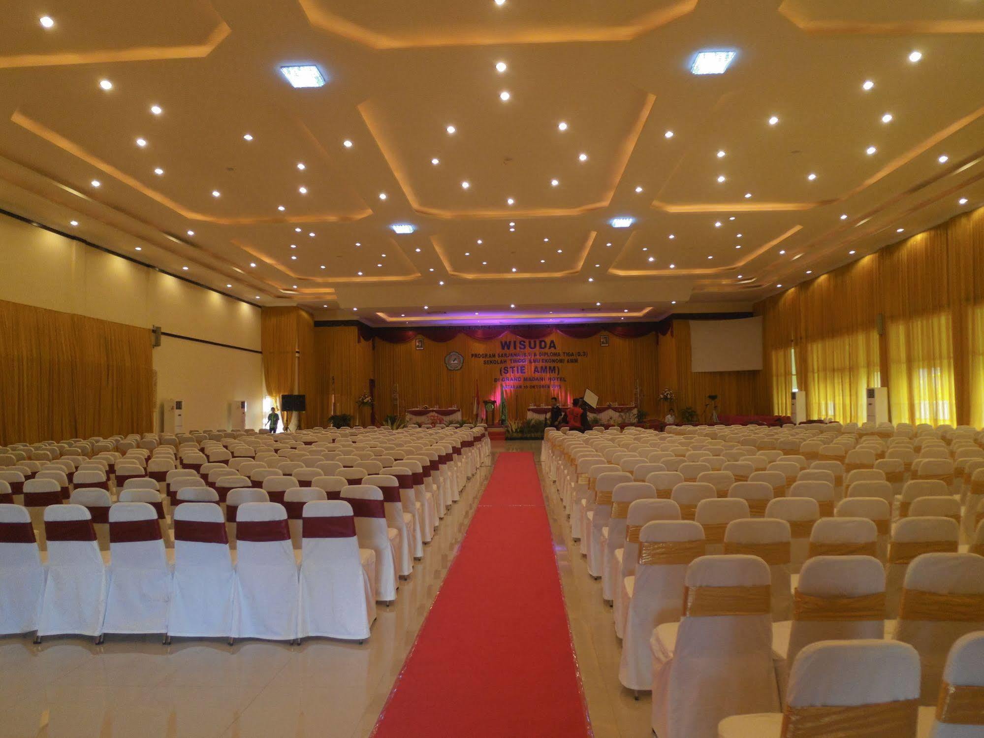 Grand Madani Hotel Mataram Eksteriør bilde