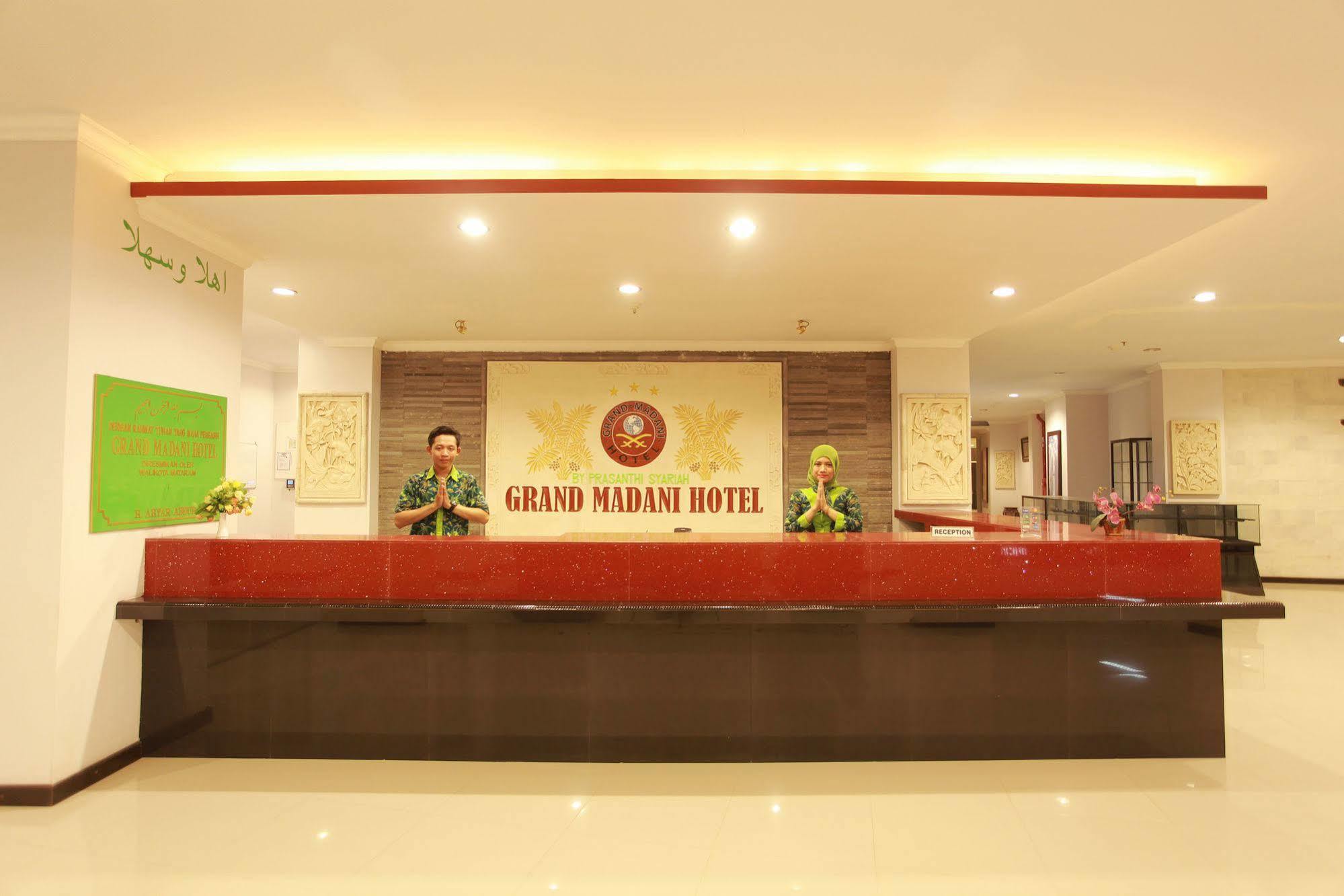 Grand Madani Hotel Mataram Eksteriør bilde